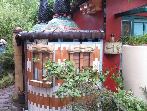 Hundertwasserhaus - Mosaik Kunst Außendesign - Roland Rafael Repczuk